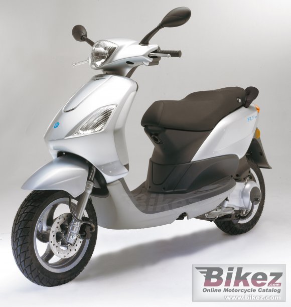 2006 piaggio fly 125 photo